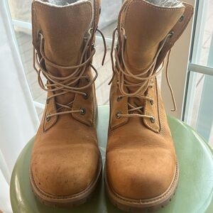 Timberland Women's Tan Shearling Lined Lace Up Boots